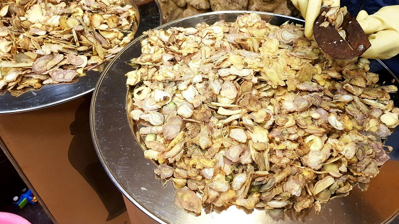 Cách ngâm sâm ngọc linh với mật ong và bảo quản